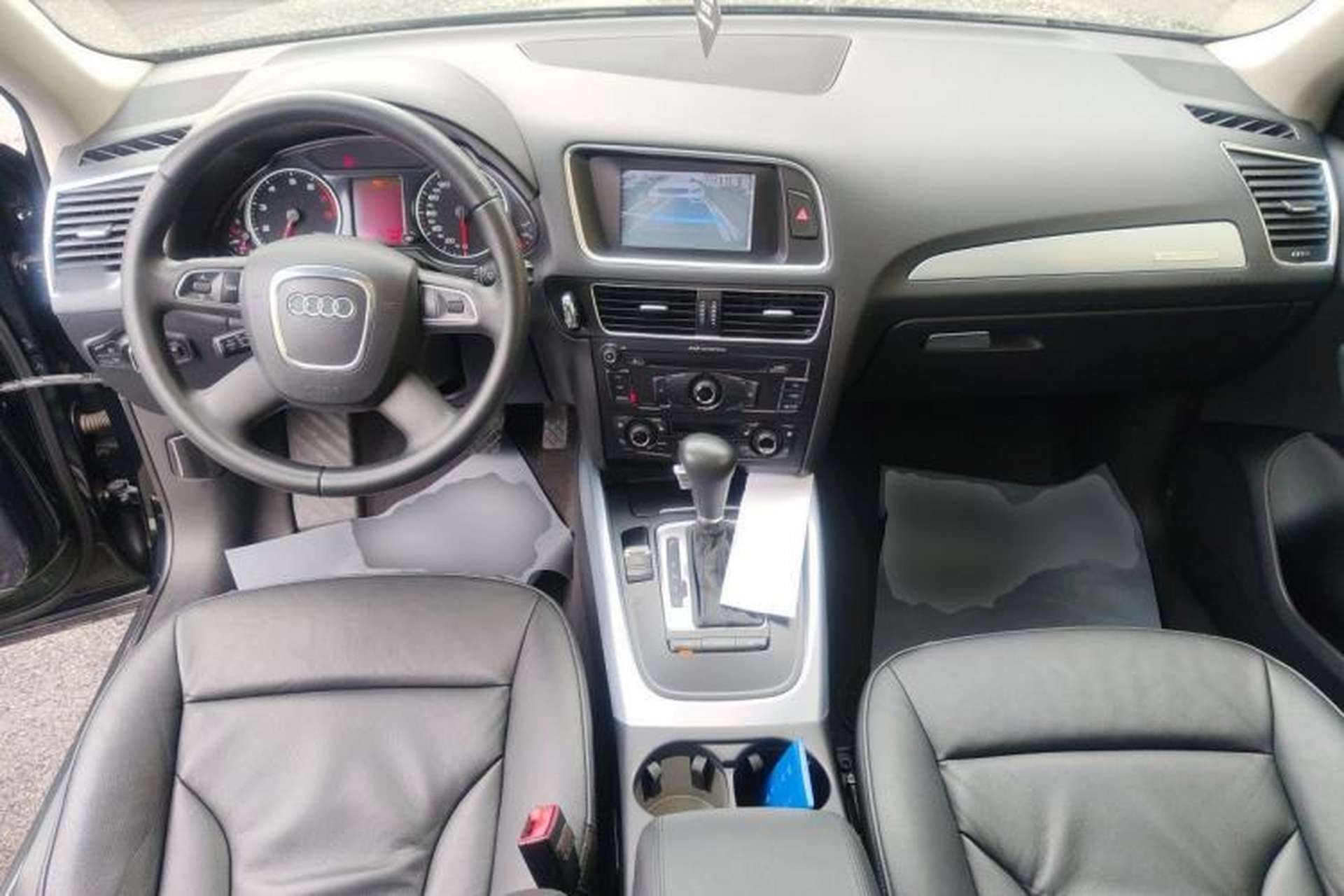 Used Audi Q5 2012 2.0TFSI Technology Model Center Console