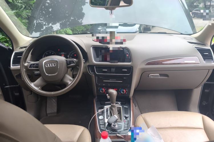 Used Audi Q5 2012 2.0TFSI Comfort Version Center Console
