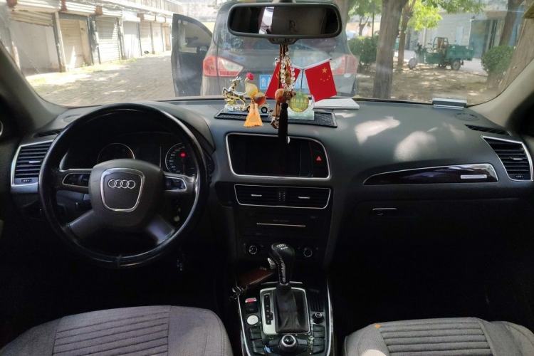 Used Audi Q5 2012 2.0TFSI Comfort Version Center Console