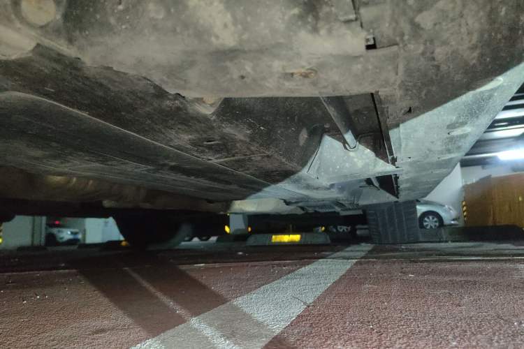 Used Audi Q5 2012 2.0TFSI hybrid Chassis Front Left