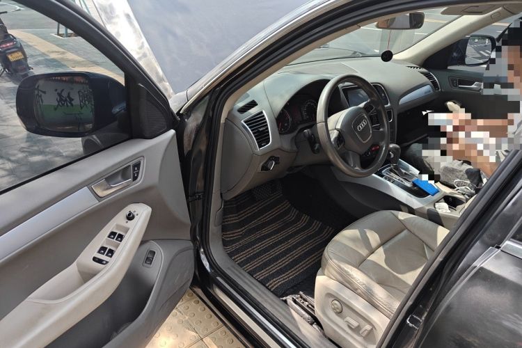 Used Audi Q5 2012 2.0TFSI Trendy Edition Driver Seat