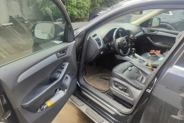 Used Audi Q5 2012 2.0TFSI Technology Model Driver Seat