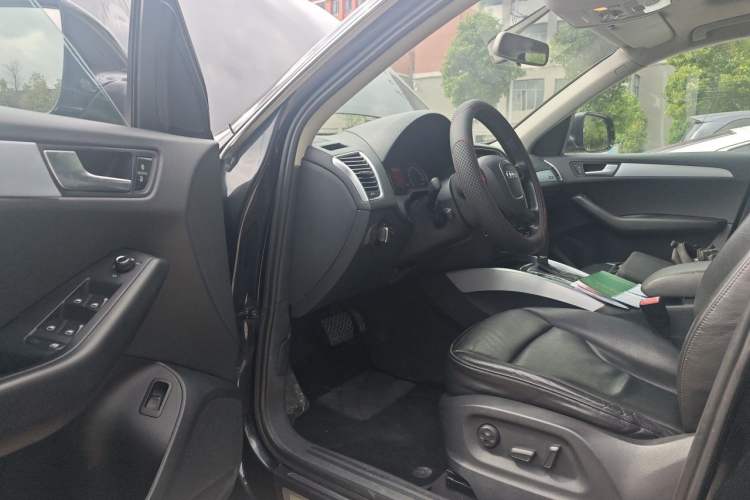 Used Audi Q5 2012 2.0TFSI Technology Model Driver Seat