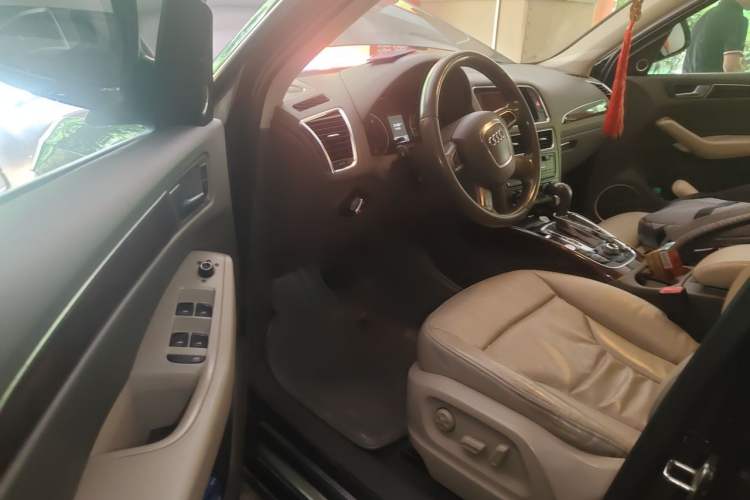 Used Audi Q5 2012 2.0TFSI Comfort Version Driver Seat
