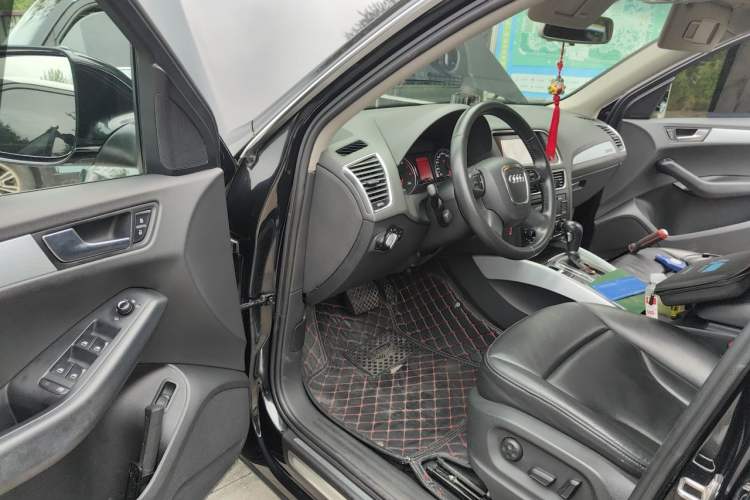 Used Audi Q5 2012 2.0TFSI Technology Model Driver Seat