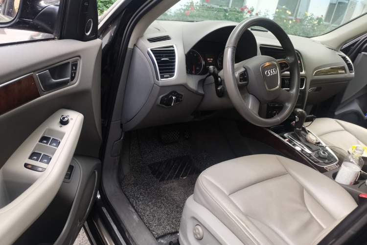 Used Audi Q5 2012 2.0TFSI Comfort Version Driver Seat