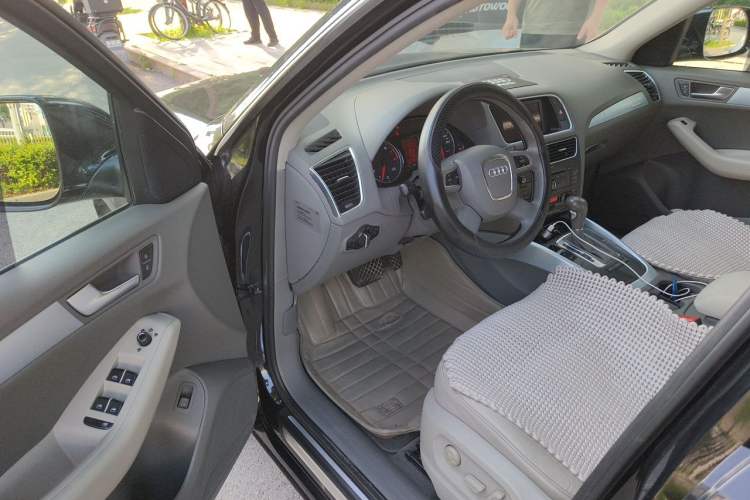 Used Audi Q5 2012 2.0TFSI Technology Model Driver Seat