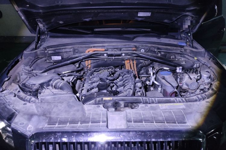 Used Audi Q5 2012 2.0TFSI hybrid Engine Bay