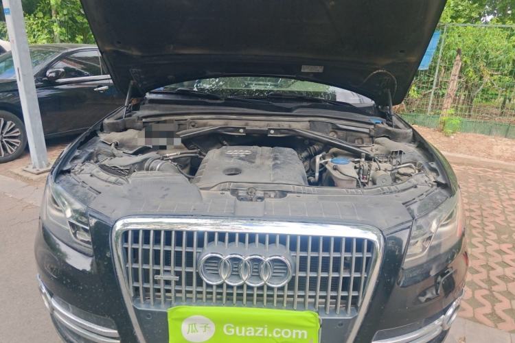 Used Audi Q5 2012 2.0TFSI Comfort Version Engine Bay