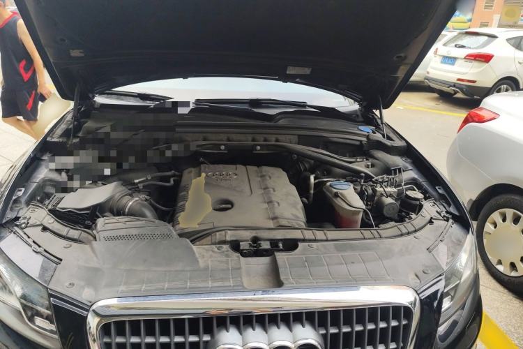 Used Audi Q5 2012 2.0TFSI Technology Model Engine Bay