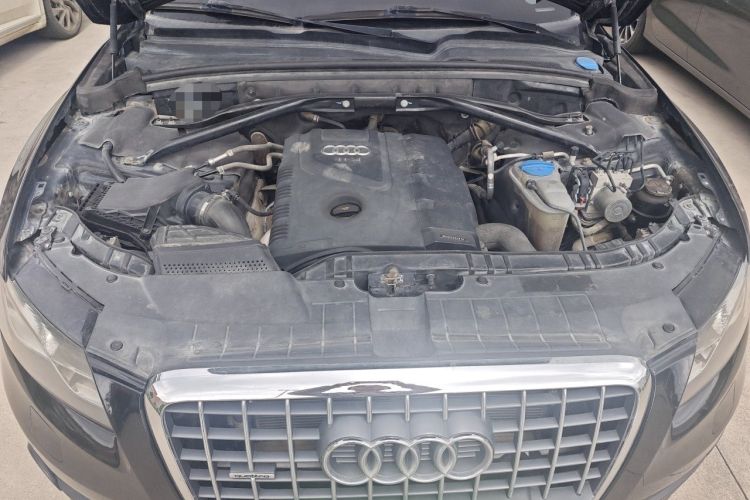 Used Audi Q5 2012 2.0TFSI Technology Model Engine Bay
