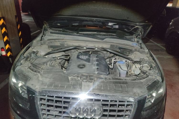 Used Audi Q5 2012 2.0TFSI hybrid Engine Bay