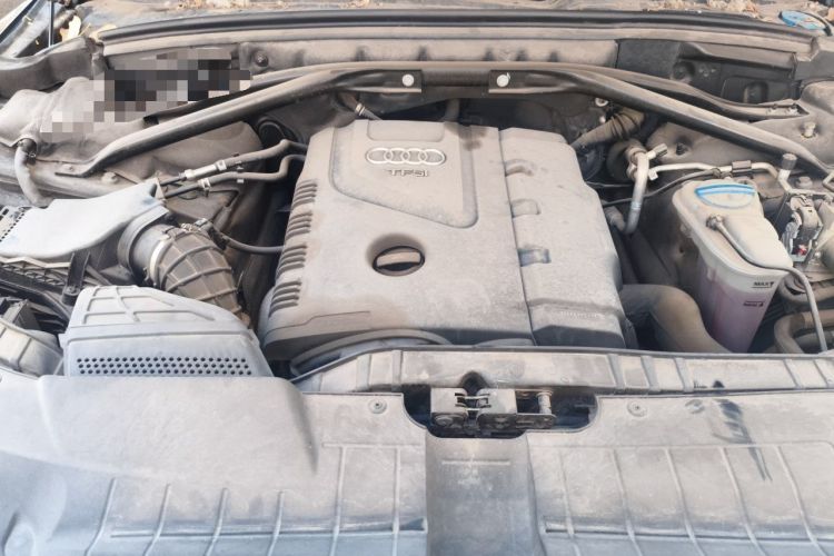 Used Audi Q5 2012 2.0TFSI Technology Model Engine Bay