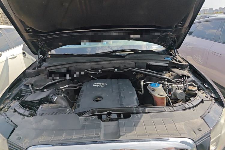 Used Audi Q5 2012 2.0TFSI Comfort Version Engine Bay