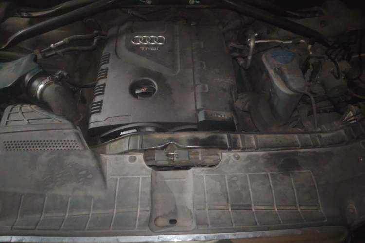 Used Audi Q5 2012 2.0TFSI Luxury Edition Engine Bay