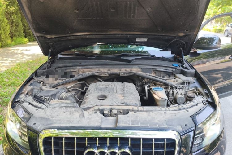 Used Audi Q5 2012 2.0TFSI Comfort Version Engine Bay