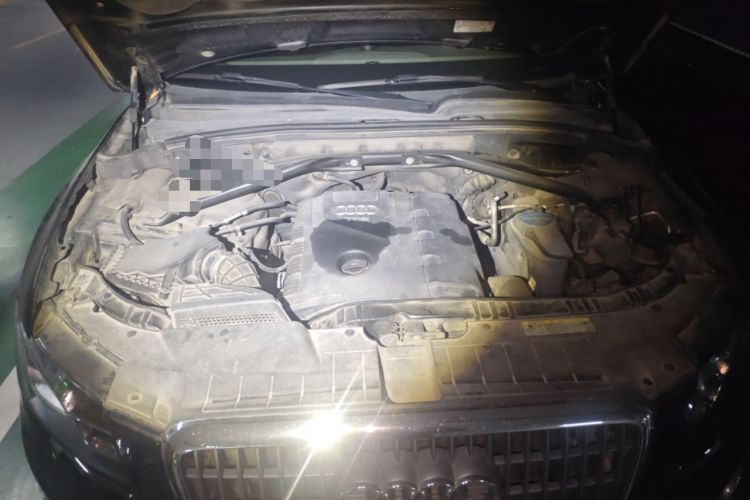 Used Audi Q5 2012 2.0TFSI Comfort Version Engine Bay