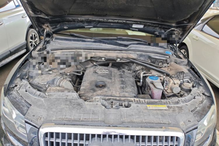 Used Audi Q5 2012 2.0TFSI Comfort Version Engine Bay