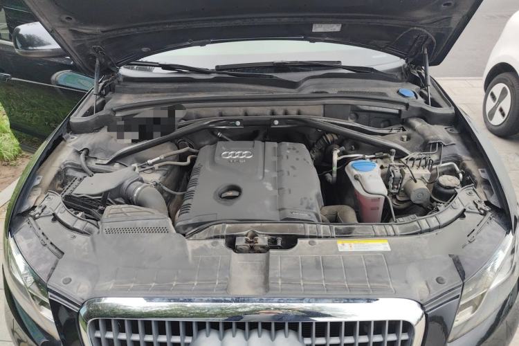 Used Audi Q5 2012 2.0TFSI Technology Model Engine Bay