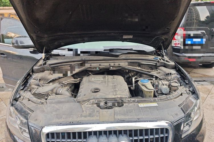 Used Audi Q5 2012 2.0TFSI Comfort Version Engine Bay