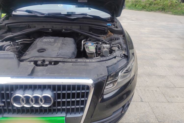 Used Audi Q5 2012 2.0TFSI Comfort Version Engine Bay Left