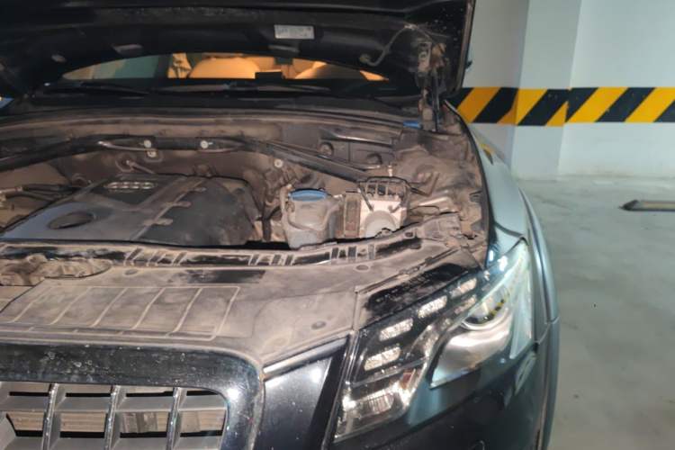 Used Audi Q5 2012 2.0TFSI Luxury Edition Engine Bay Left