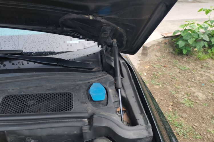 Used Audi Q5 2012 2.0TFSI Comfort Version Engine Bay Left