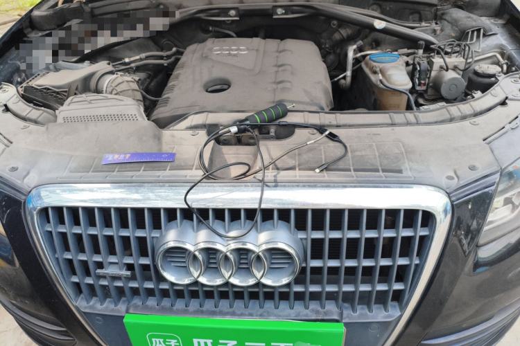 Used Audi Q5 2012 2.0TFSI Technology Model Engine Bay