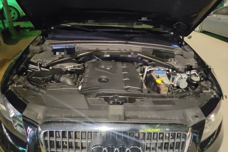 Used Audi Q5 2012 2.0TFSI Technology Model Engine Bay