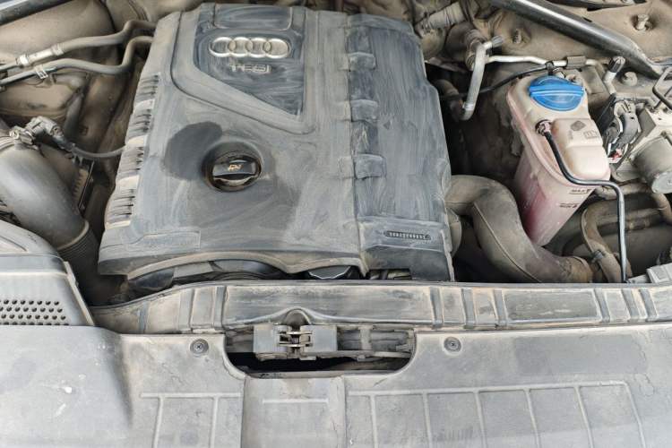 Used Audi Q5 2012 2.0TFSI Trendy Edition Engine Bay