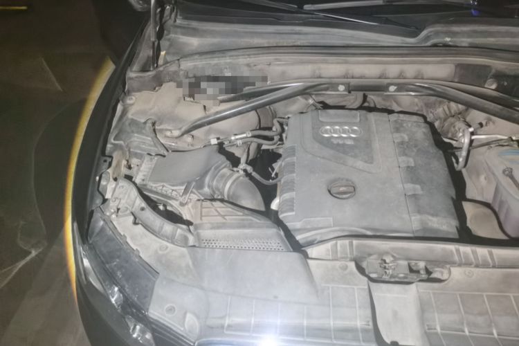 Used Audi Q5 2012 2.0TFSI Technology Model Engine Bay Right