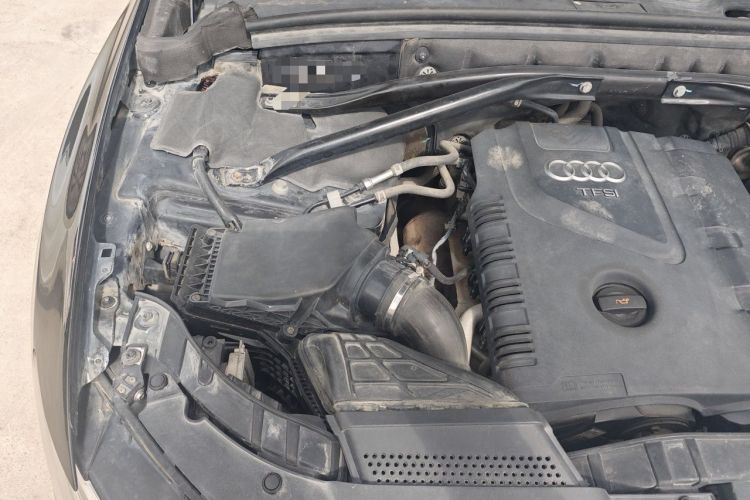 Used Audi Q5 2012 2.0TFSI Technology Model Engine Bay Right
