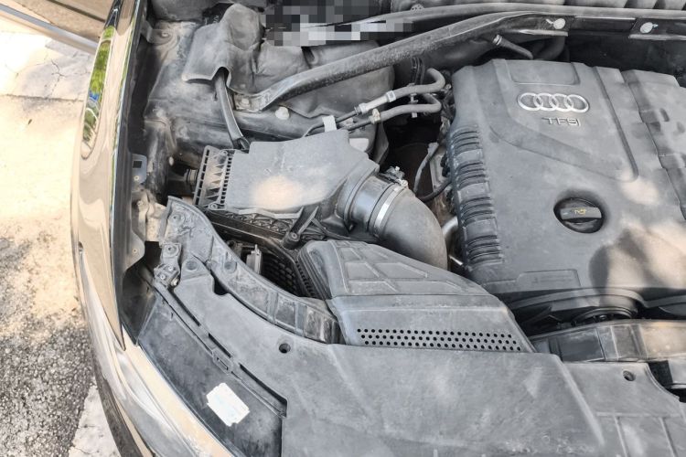 Used Audi Q5 2012 2.0TFSI Comfort Version Engine Bay Right