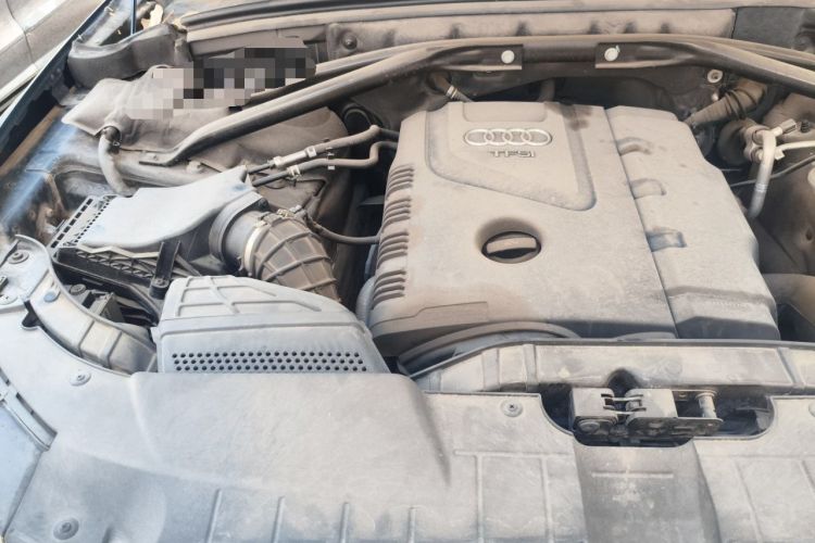Used Audi Q5 2012 2.0TFSI Technology Model Engine Bay Right