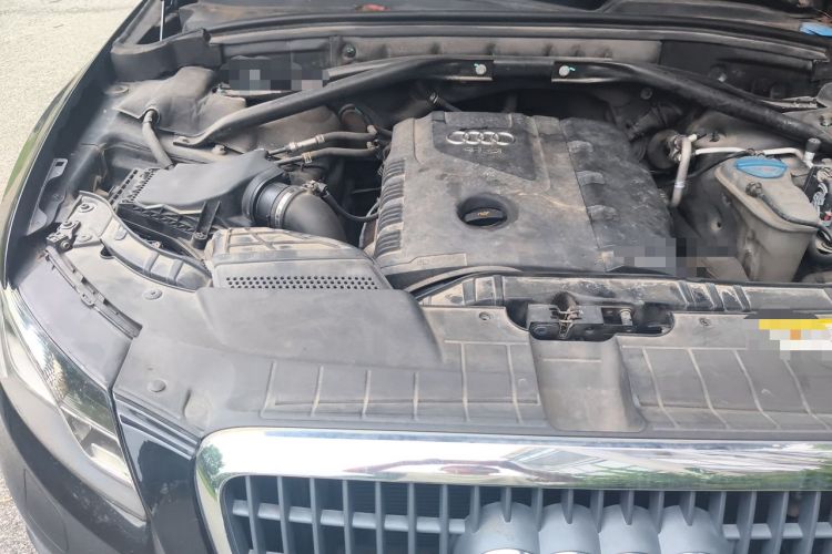 Used Audi Q5 2012 2.0TFSI Comfort Version Engine Bay Right