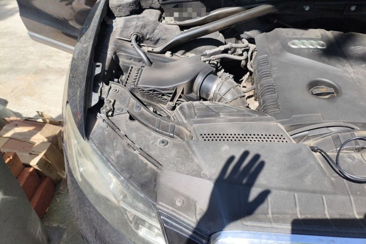 Used Audi Q5 2012 2.0TFSI Technology Model Engine Bay Right
