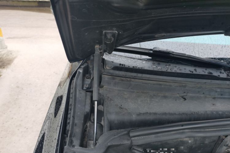 Used Audi Q5 2012 2.0TFSI Comfort Version Engine Bay Right