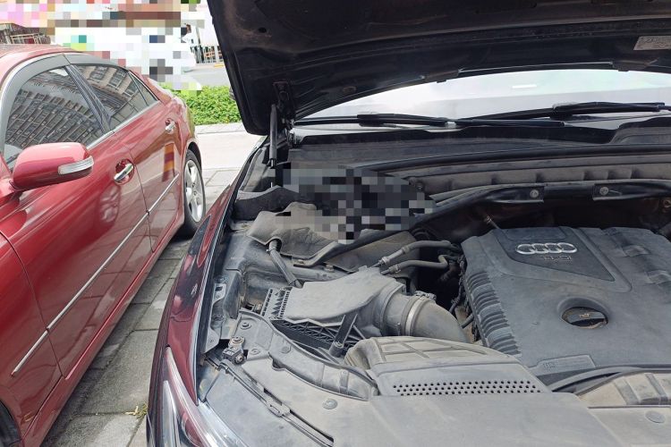 Used Audi Q5 2012 2.0TFSI Comfort Version Engine Bay Right