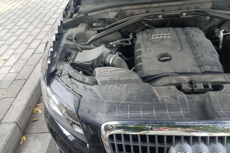 Used Audi Q5 2012 2.0TFSI Technology Model Engine Bay Right