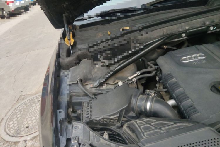 Used Audi Q5 2012 2.0TFSI Technology Model Engine Bay Right