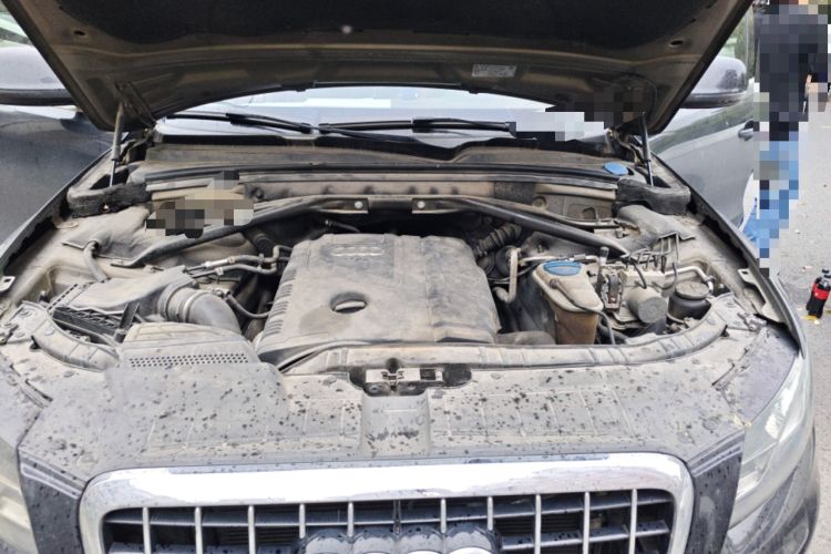 Used Audi Q5 2012 2.0TFSI Technology Model Engine Bay