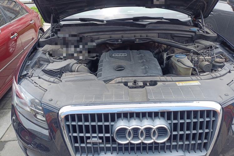 Used Audi Q5 2012 2.0TFSI Comfort Version Engine Bay