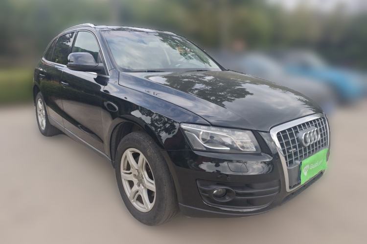 Used Audi Q5 2012 2.0TFSI Technology Model Front Right 45 Deg