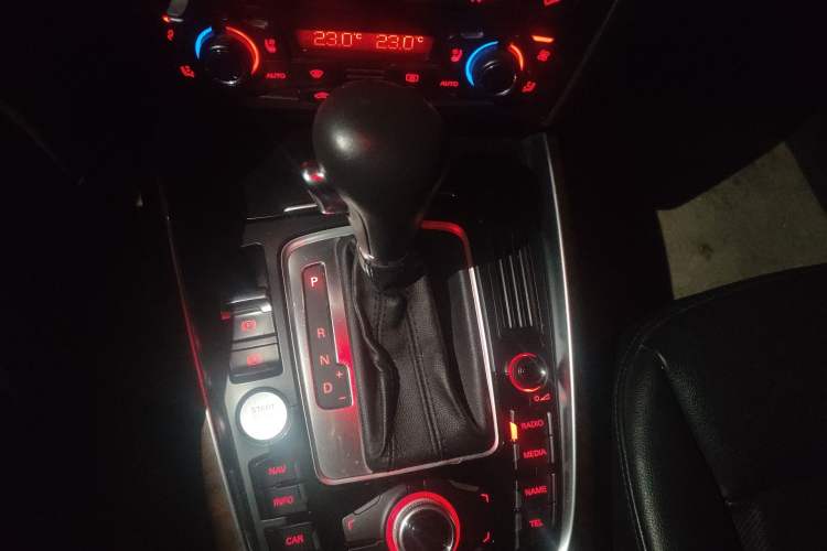 Used Audi Q5 2012 2.0TFSI hybrid Gear Lever