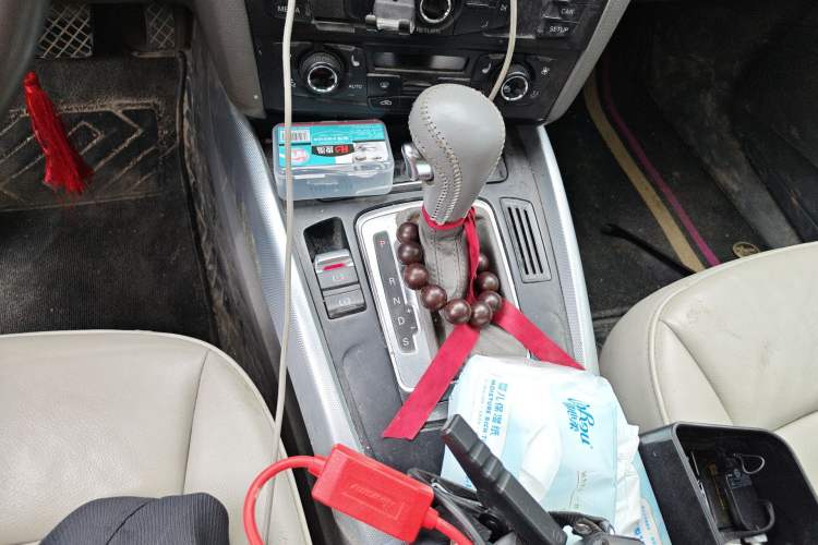 Used Audi Q5 2012 2.0TFSI Technology Model Gear Lever