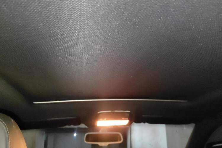 Used Audi Q5 2012 2.0TFSI Comfort Version Headliner