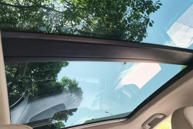 Used Audi Q5 2012 2.0TFSI Comfort Version Headliner
