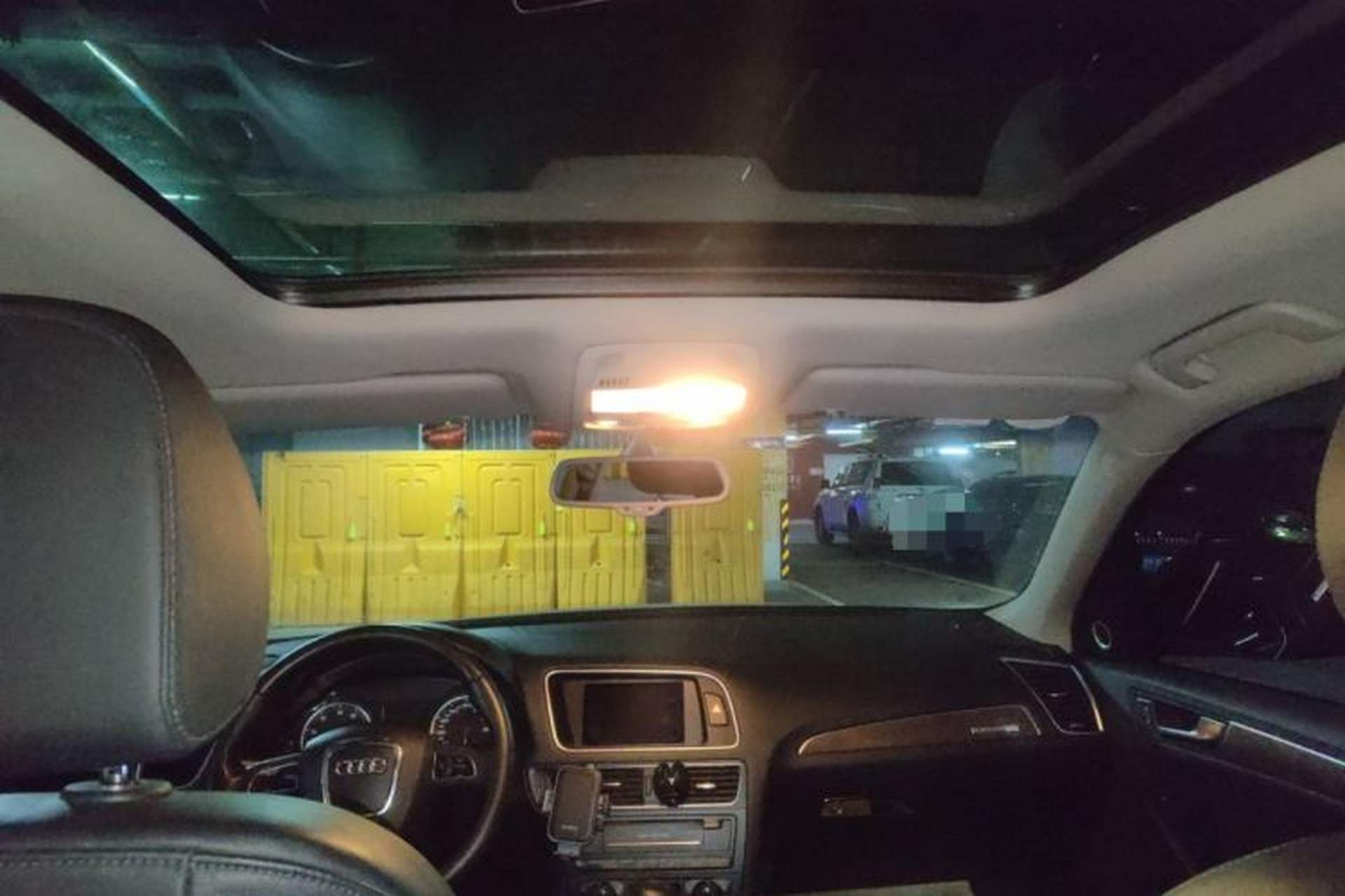Used Audi Q5 2012 2.0TFSI hybrid Headliner