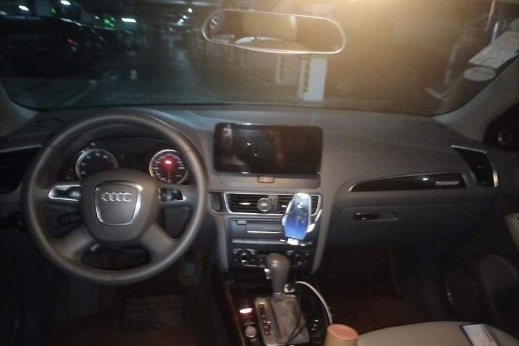Used Audi Q5 2012 2.0TFSI Trendy Edition Headliner