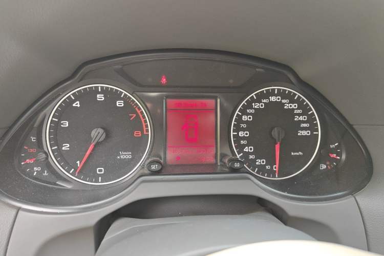 Used Audi Q5 2012 2.0TFSI Trendy Edition Instrument Cluster
